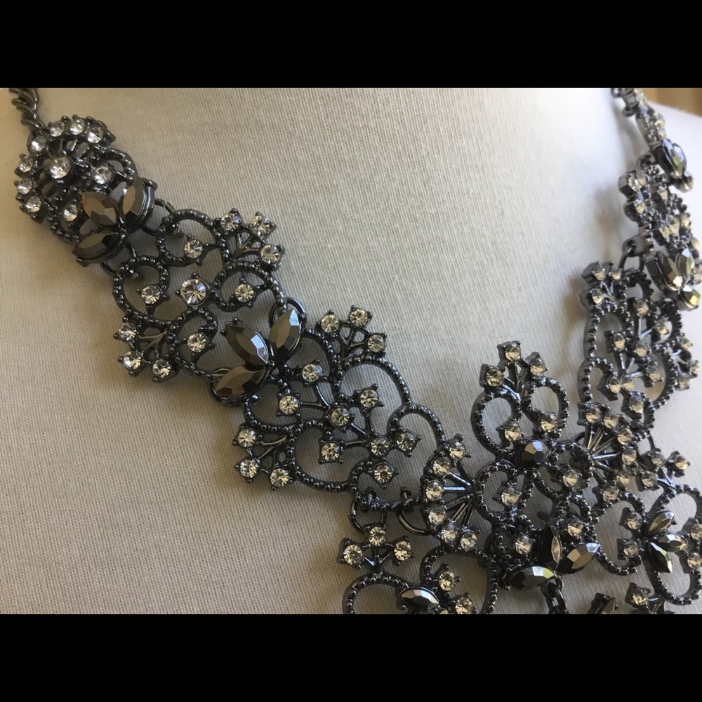 New Rhinestone Statement Necklace - image 5